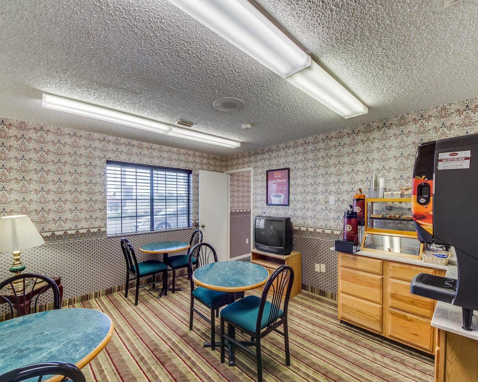 Econo Lodge Falfurrias Hwy 281 Εξωτερικό φωτογραφία