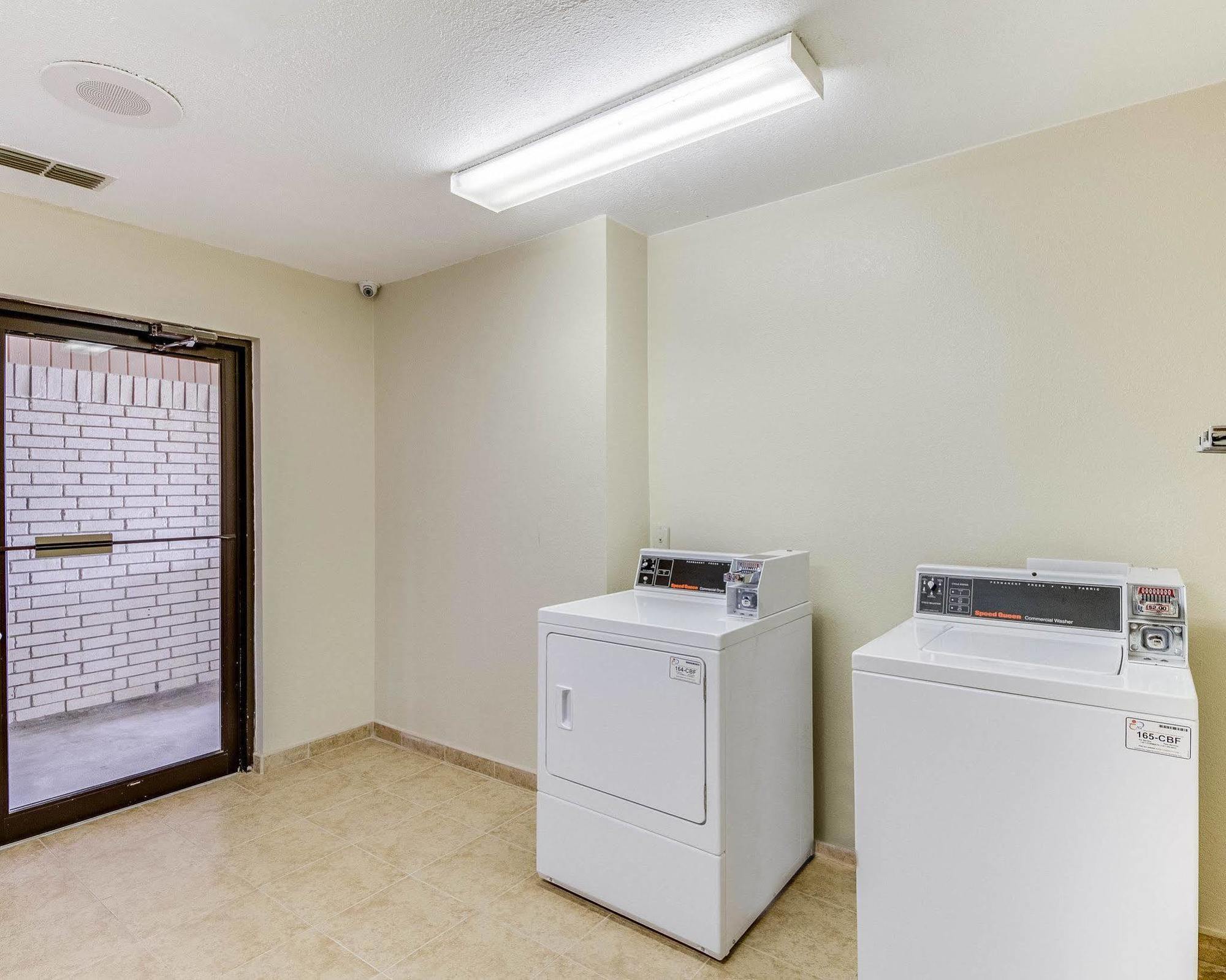 Econo Lodge Falfurrias Hwy 281 Εξωτερικό φωτογραφία